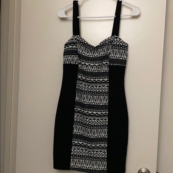 Dresses & Skirts - Dress